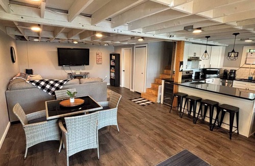 Oxford Casa | Our Happy Place on the Lake