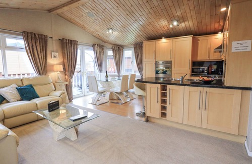 Yealand Conyers Cabaña | OUR HAPPY PLACE, pet friendly, character holiday cottage in Carnforth