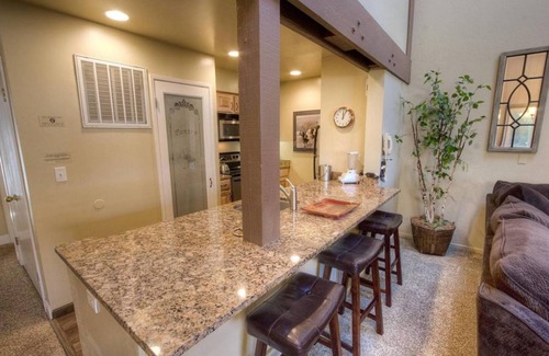 South Lake Tahoe Condominio | Our Happy Place 3 Bedroom Home by RedAwning