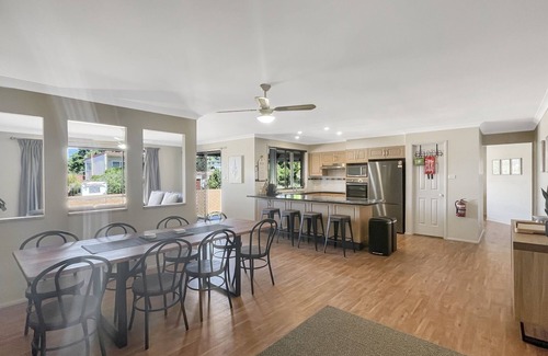 Batehaven Casa | Our Haven: 4-Bed Escape Near Beach & Mogo Trails