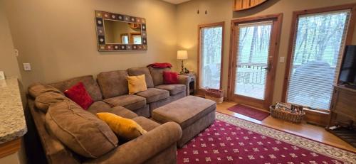 McHenry Casa | Our Heart's Desire- spacious 3 BR condo with hot tub in great location!