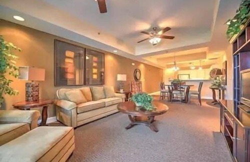 Bluff City Condominio | Our lovely condo is across the road from Bristol Motor Speedway .