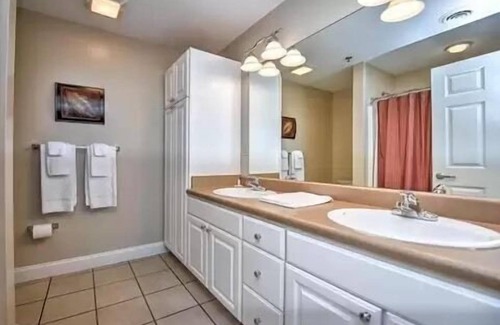Bluff City Condominio | Our lovely condo is across the road from Bristol Motor Speedway .