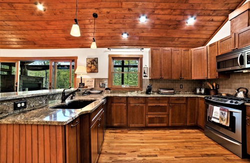 Sapphire Casa | Our Mountain Oasis - Where Christmas Is All Year - Single Story - Pet Friendly