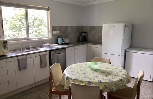 Kianga Apartamento | Our Narooma Honeyhouse just minutes away from beaches, boating and bike trails