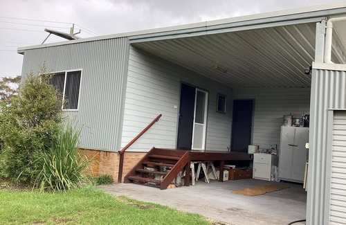 Kianga Apartamento | Our Narooma Honeyhouse just minutes away from beaches, boating and bike trails