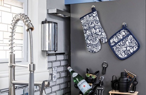 Meridian-Kessler Casa | Our over-the-top amenities and luxurious comforts make your stay memorable.