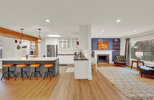Canyon Rim Casa | Our "Slice of Heaven, located near ski resorts, U of U and Downtown Salt Lake