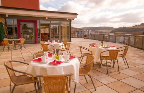 Igersheim Apartamento | Our spacious domicile exclusively for your group!