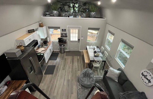 Scenic Oaks Cabaña | Our Tiny House is Peaceful, it is a place for relaxing and enjoying.