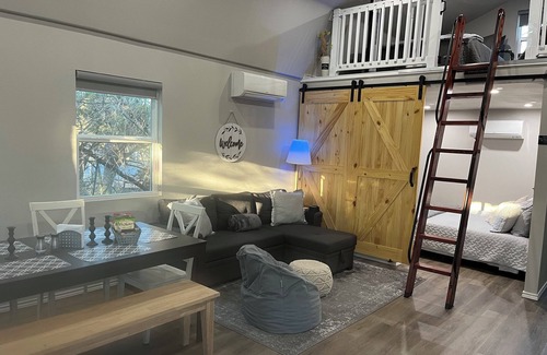 Scenic Oaks Cabaña | Our Tiny House is Peaceful, it is a place for relaxing and enjoying.