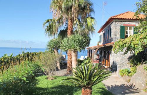 Arco da Calheta Casa | OurMadeira - Stonecliff Cottage, countryside retreat