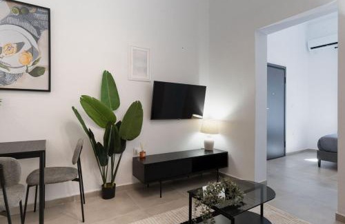 Vyronas Apartamento | Ousakiou Studio by Staycom