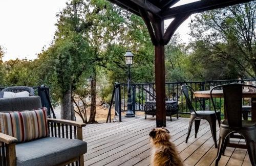 Oakhurst Casa | Out in the Wild