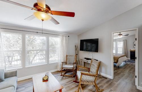 Oakhurst Casa | Out in the Wild