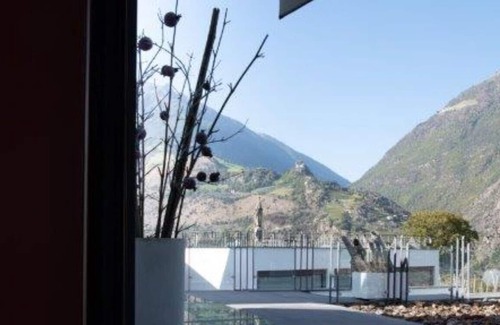 Naturno Villa | ! excepcional Villa! Lugar! Cine! Piscina!bodega! ...