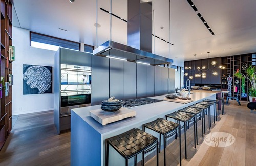 The Blue Mountains Casa | Out of this world LA inspired pad in Clarksburg with studio! 6bdrm 6bath!