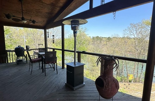 Mid America Apartamento | Out of Town Guest House