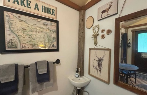 Forks Cabina | Outback Too Rustic Cabin by Olympic National Park