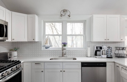 Wellesley Island Casa | Outdoor Adventure Home: Golfing, Hiking & Kayaking