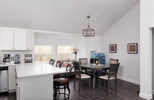 Wellesley Island Casa | Outdoor Adventure Home: Golfing, Hiking & Kayaking