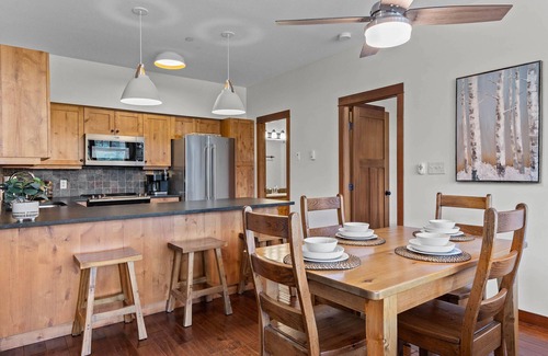Sun Peaks Condominio | Outdoor Adventure at Sun Peaks 33 - True Ski In/Out Access