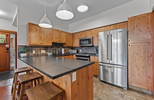 Sun Peaks Condominio | Outdoor Adventure at Sun Peaks 33 - True Ski In/Out Access