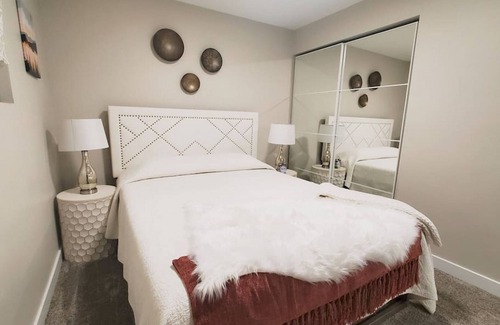 Cottonwood Heights Casa | Outdoor Enthusiasts enjoy Mountains & Cozy retreat