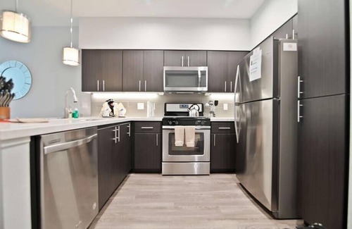 Menlo Park Apartamento | Outdoor Heated Pool & Rooftop | Menlo Park | Baylands