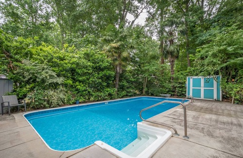 Cary Casa | Outdoor Oasis - Secluded Pool, Hot Tub, Fireplace