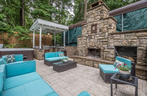 Cary Casa | Outdoor Oasis - Secluded Pool, Hot Tub, Fireplace