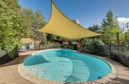 University Hills Casa | Outdoor Pool and Fire Pit Modern Austin Home
