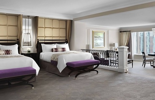 Las Vegas Hotel | Outdoor Pool, Two Premium 2 Queen City View Suite at The Venetian