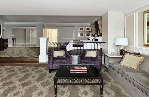 Las Vegas Hotel | Outdoor Pool, Two Premium 2 Queen City View Suite at The Venetian