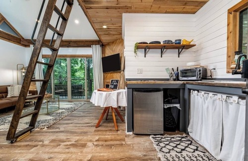 Roswell Cabaña | Outdoor Soaking TUB, Lake-front TINY HOME