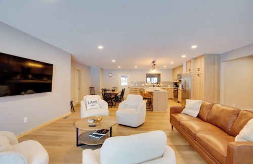 Eagle River Cabaña | Outdoor Wet Bar: Spacious Eagle River Retreat!