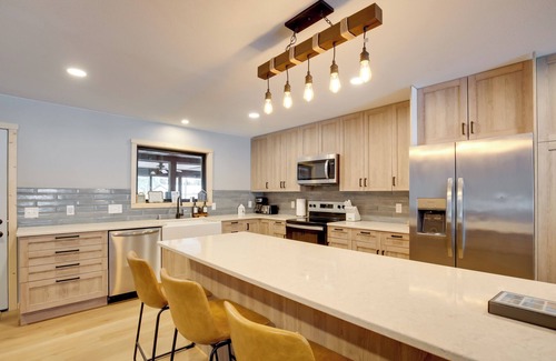 Eagle River Cabaña | Outdoor Wet Bar: Spacious Eagle River Retreat!