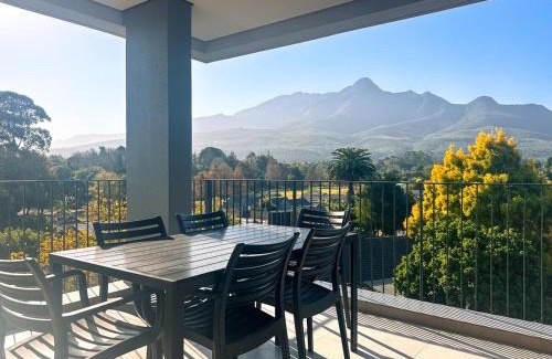 George Central Apartamento | Outeniqua View Escape - Le Jardin 304