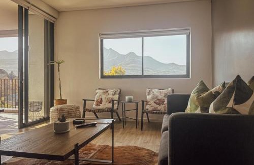 George Central Apartamento | Outeniqua View Escape - Le Jardin 304