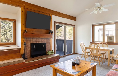 Moose Wilson Road Condominio | Outpost: Dogwood 2724 - Aspens Location!