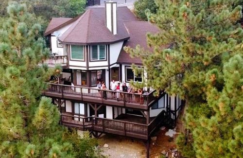 Lake Arrowhead Villa | Outrageous Lake View Villa pets ok