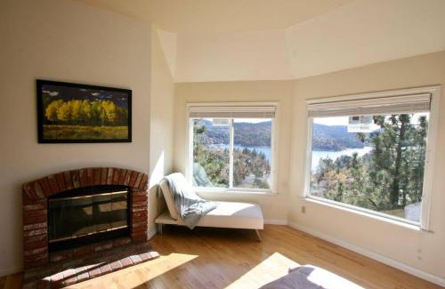 Lake Arrowhead Villa | Outrageous Lake View Villa pets ok