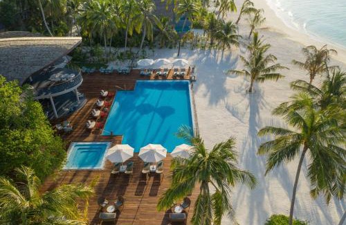 Maafushivaru Complejo | OUTRIGGER Maldives Maafushivaru Resort - 25 percent discount on transfers for min 4 nights stay and more, valid for reservations between 01 July till 22 Dec 2025