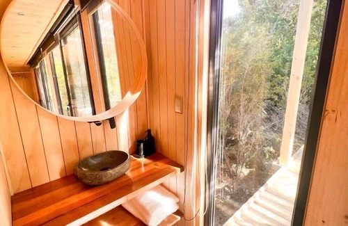 Lenca Cabina | OUTSCAPE | Cabaña en Lago Chapo con Hot Tub