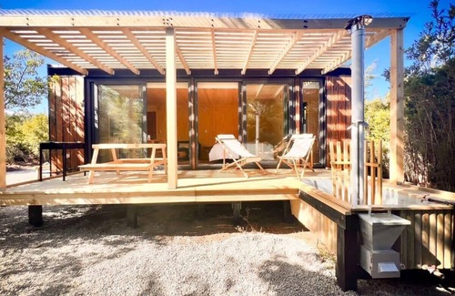 Lenca Cabina | OUTSCAPE | Cabaña en Lago Chapo con Hot Tub