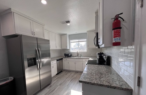 Squaw Valley Otro | Outskirts of Sierra Foothills, 30 minutes from Sequoia National Forest!