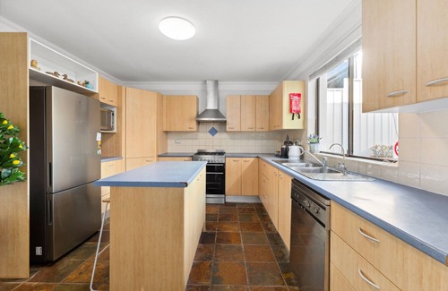 Bexley Casa | Outstanding 4-Bed Home with Garden, Pool & More