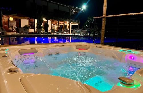 Amaga Villa | Outstanding FarmHouse jacuzzi & pool near Medellin