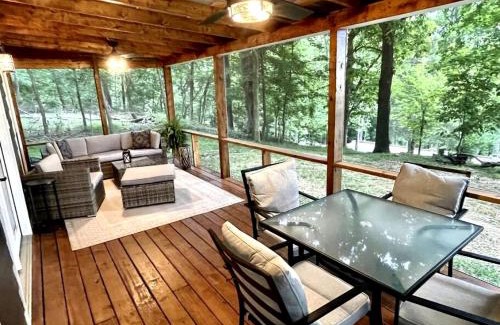 Cadiz Casa | Outstanding Lakefront Cottage with Fire Pit in Cadiz, Kentucky