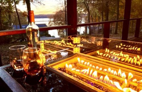 Cadiz Casa | Outstanding Lakefront Cottage with Fire Pit in Cadiz, Kentucky